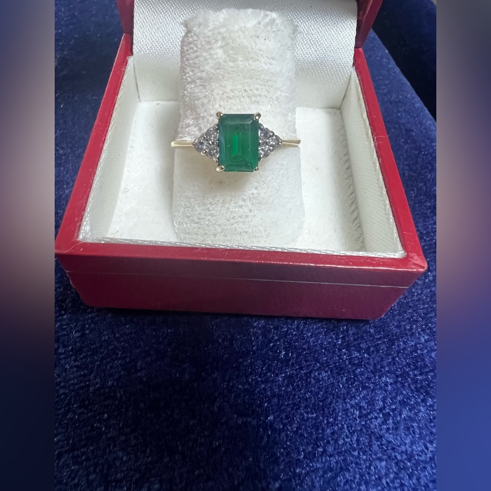 14k Gold Emerald and Diamond Ring